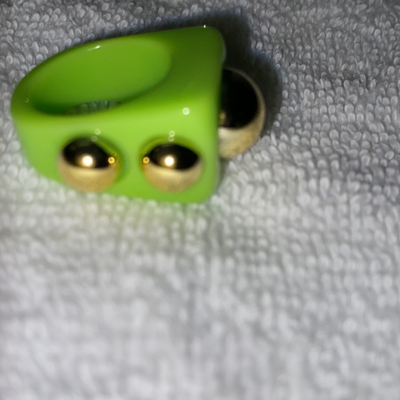 Vintage Neon Green Acrylic Ring Size 7 - Picture 5 of 5